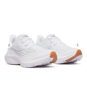 NEW Saucony Kinvara Running Shoes